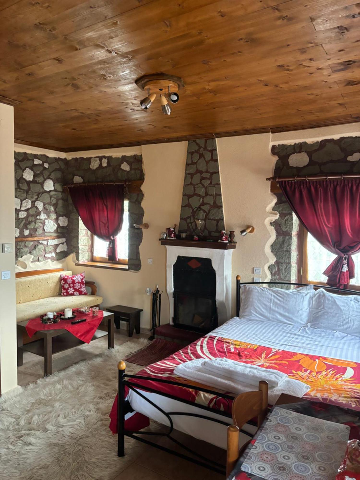 Πέτρινο Όραμα Hotel Kotronion  ภายนอก รูปภาพ